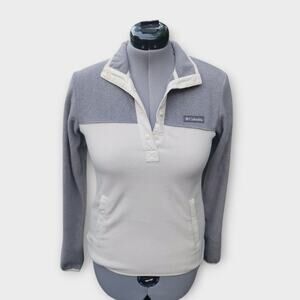 Columbia Sweater Women's XS Pullover Snap Closure Long Sleeve NWT *Flawed Button